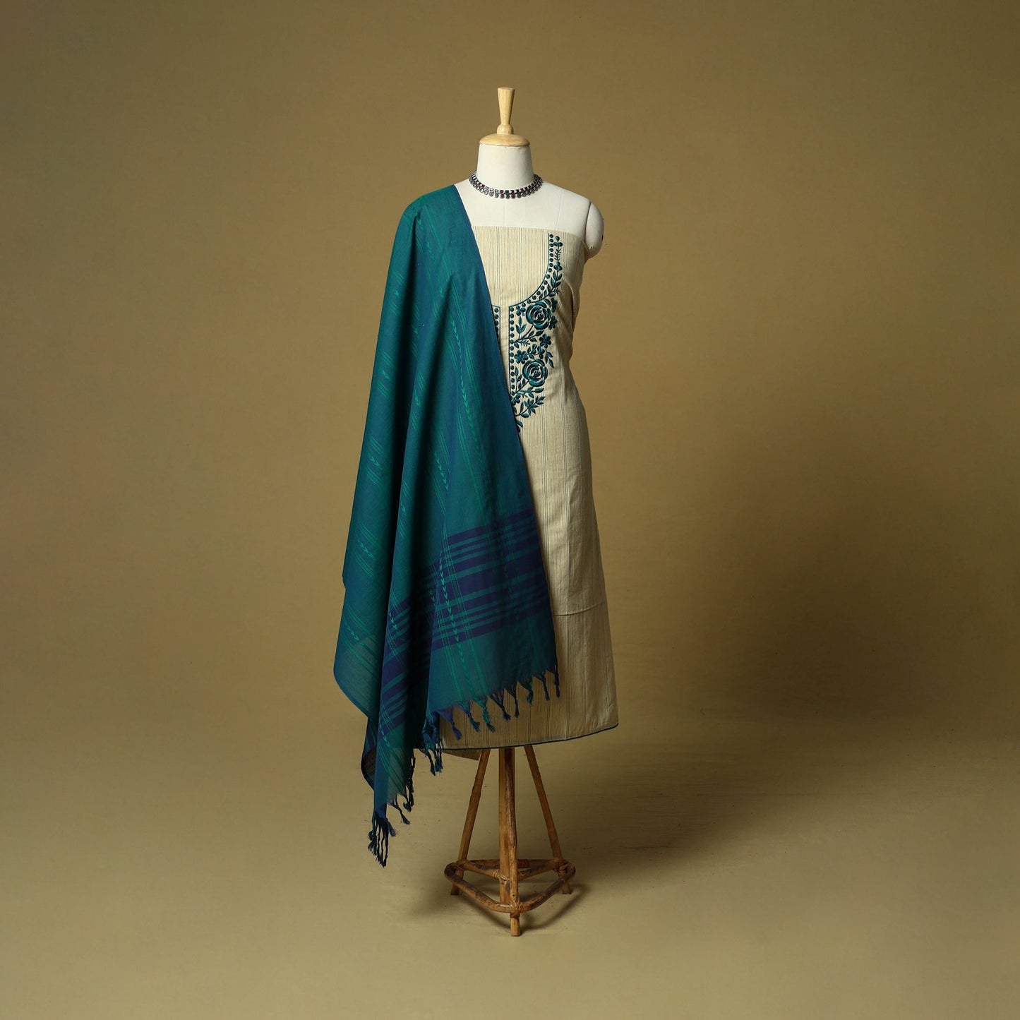 Jacquard embroidered cotton 3pc unstitched dress material