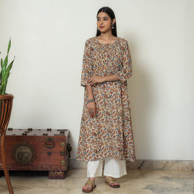 Beige - Kalamkari Hand Block Printed Mul Cotton Pintuck A-Line Kurta 01