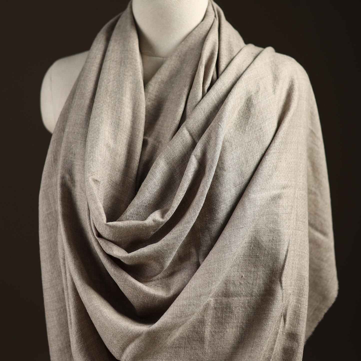 Kashmiri pashmina handspun handwoven pure woolen shawl 03