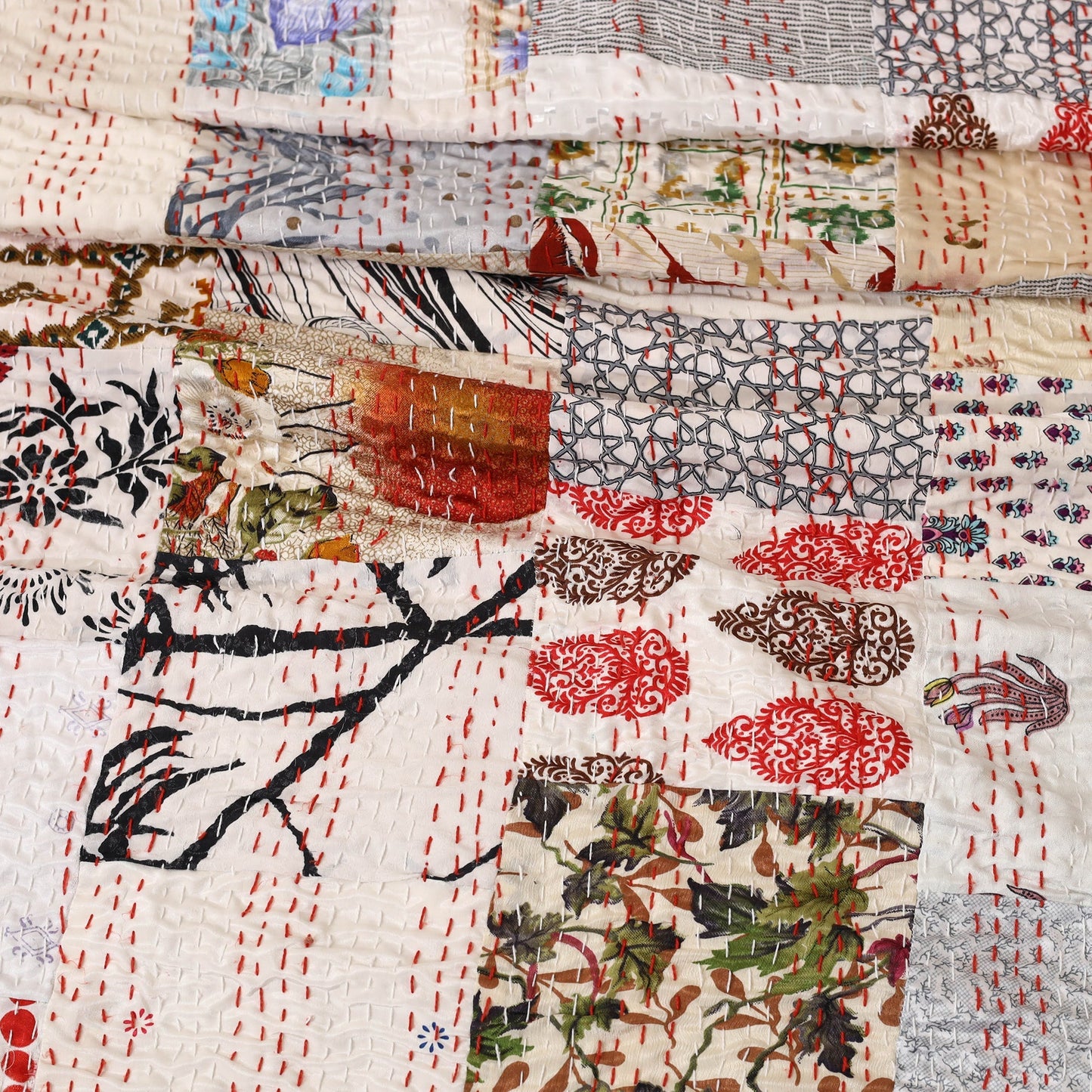 Khambadiya tagai patchwork quilt / gudri / blanket (109 x