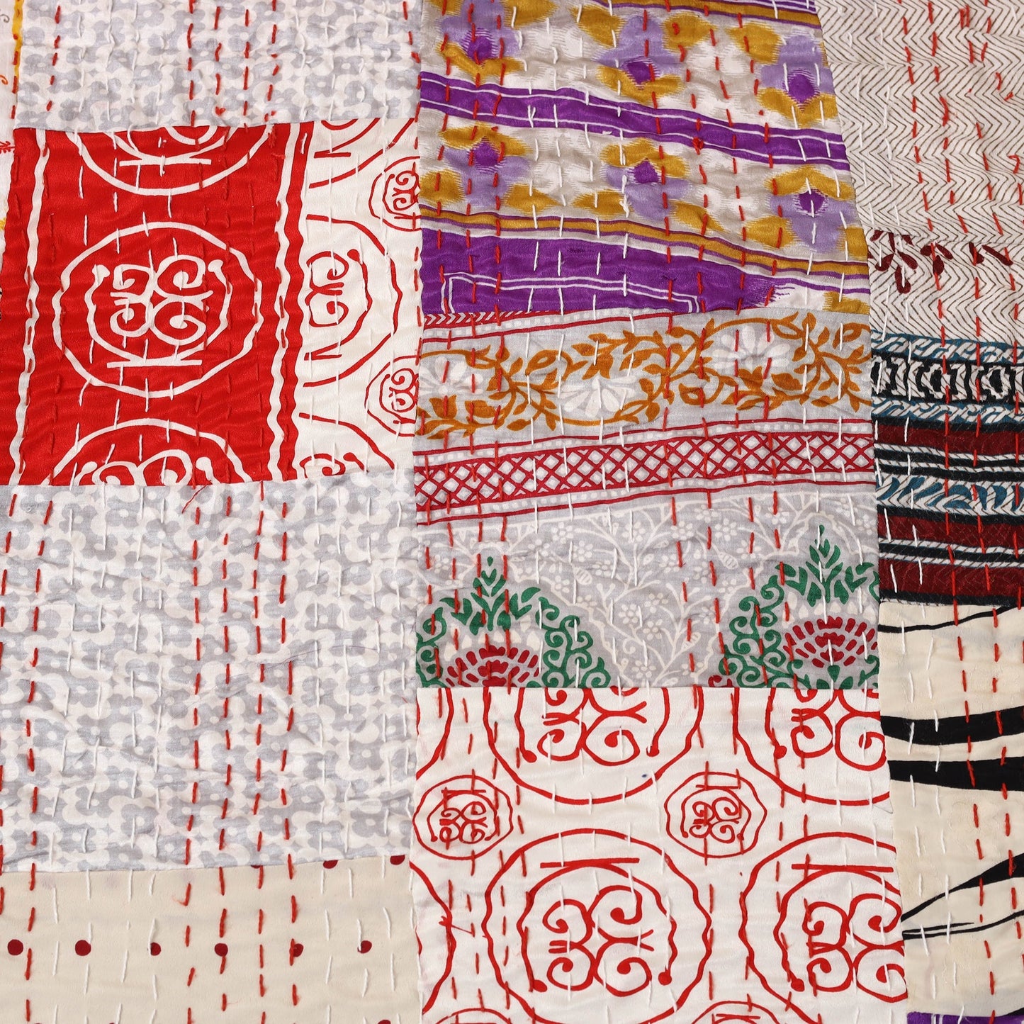 Khambadiya tagai patchwork quilt / gudri / blanket (109 x