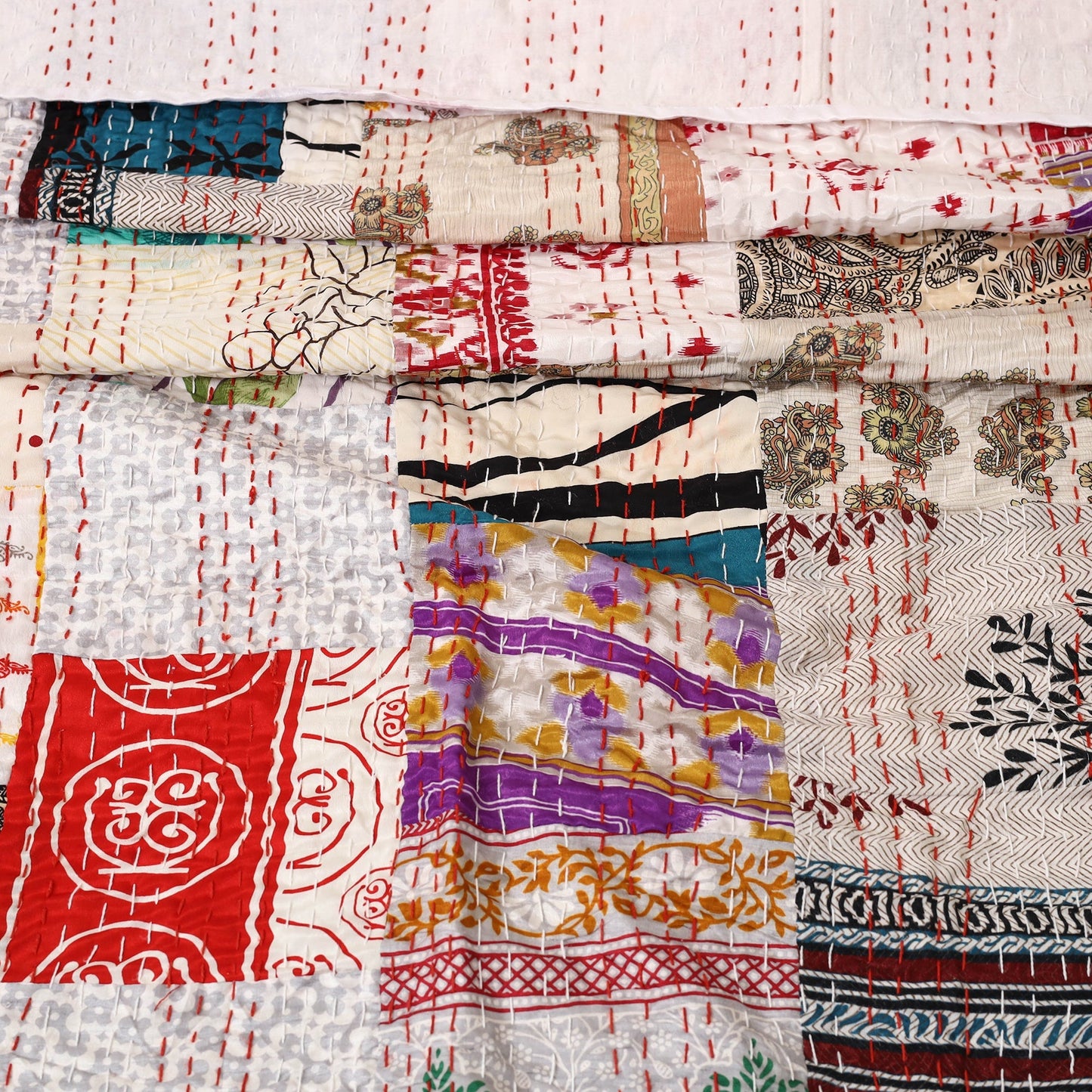 Khambadiya tagai patchwork quilt / gudri / blanket (109 x