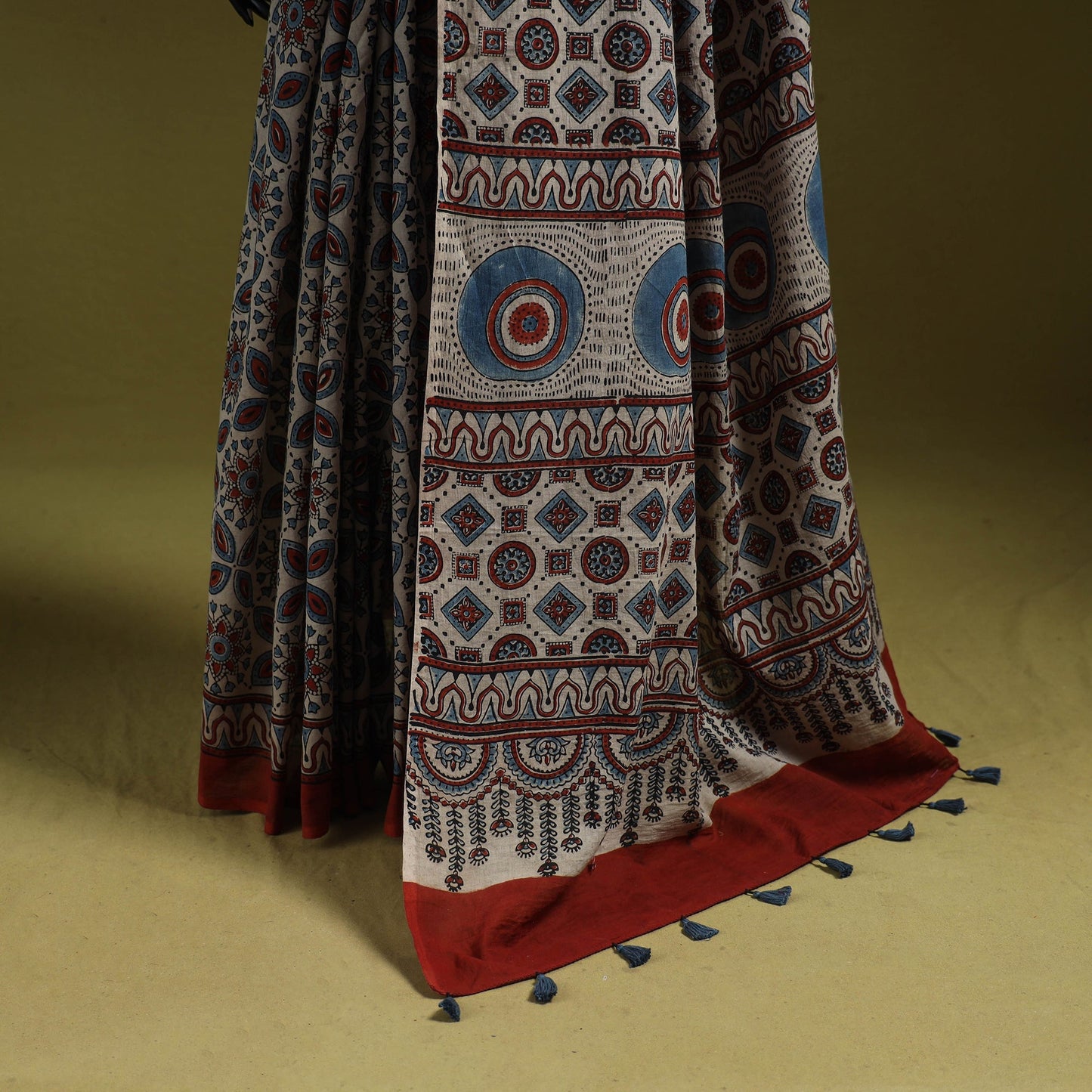 Kutch hand block print natural dyed pure mul cotton ajrakh