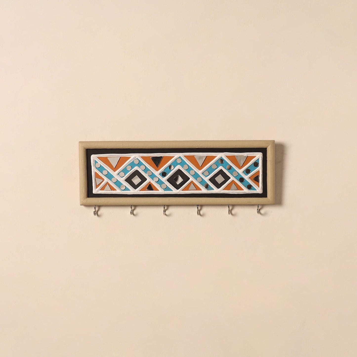 Kutch mud mirror work lippan art key holder (4 x 12 in) 08