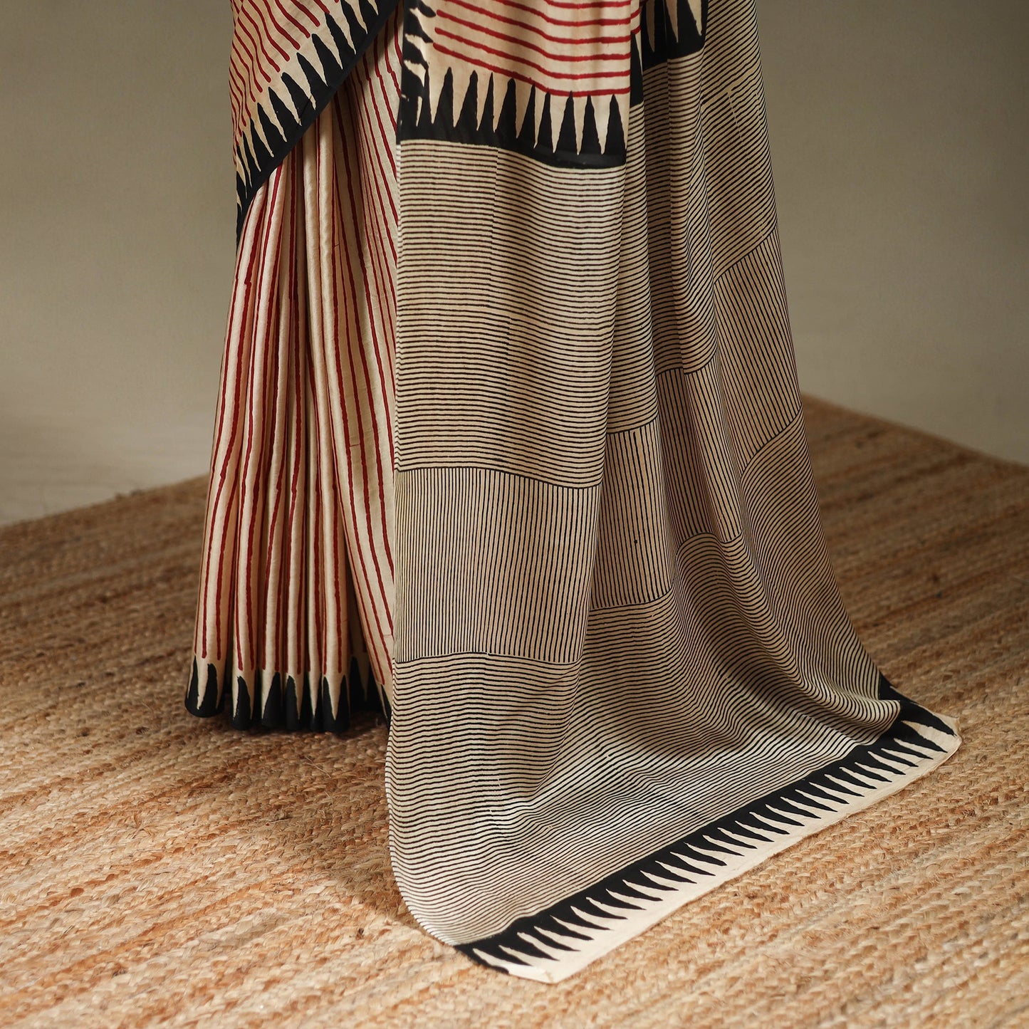 Beige - modal silk hand bagru saree 11 - handcrafted