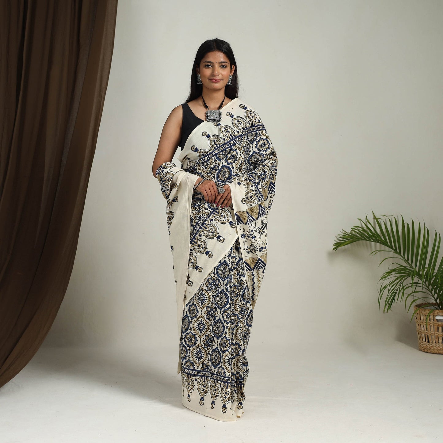 Beige - mul cotton saree 04 - handcrafted
