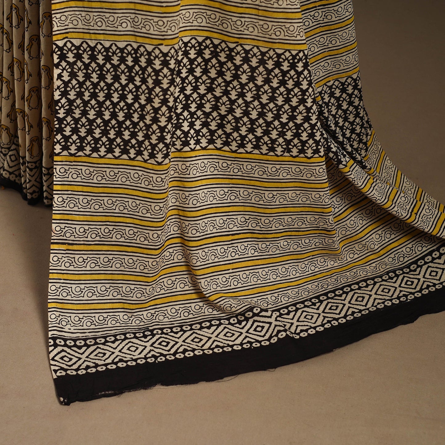 Beige - mul cotton hand bagru saree 11 - handcrafted