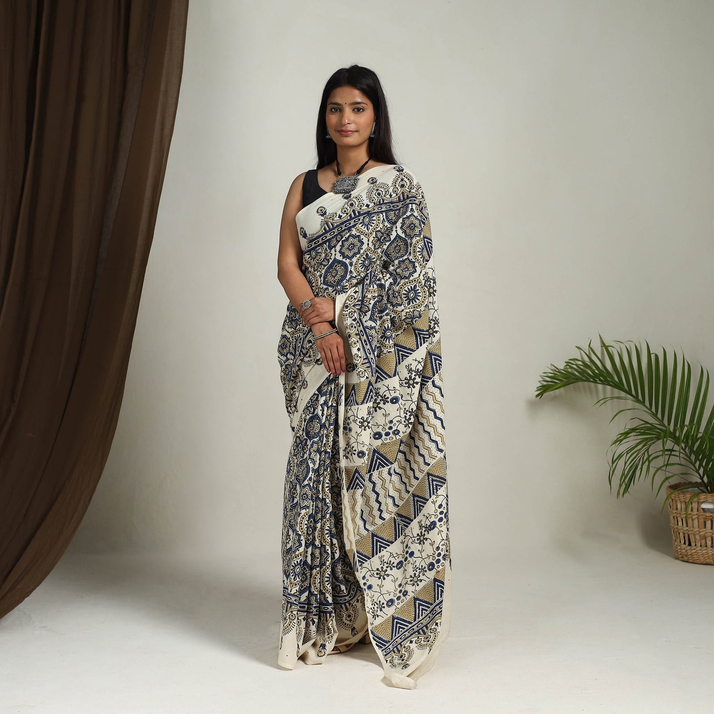 Beige - mul cotton saree 04 - handcrafted