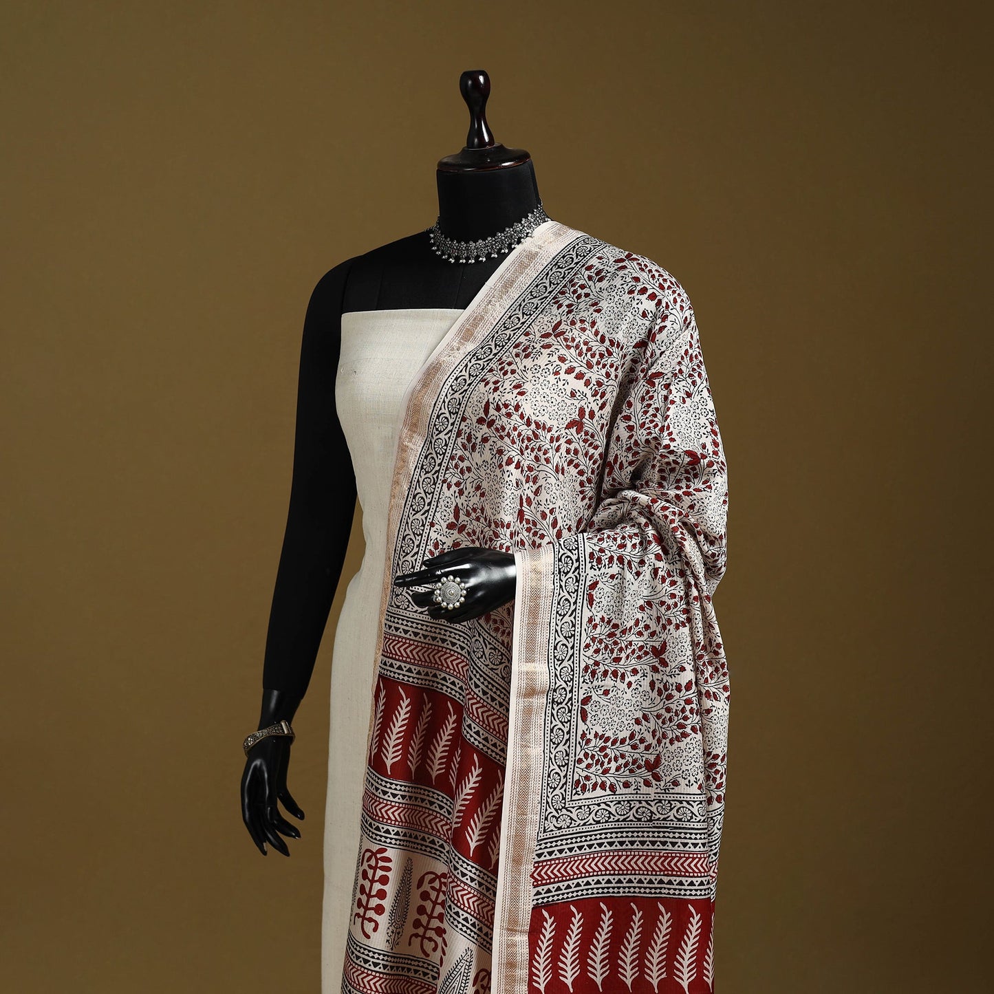 Beige - natural dyed maheshwari silk bagh dupatta 01