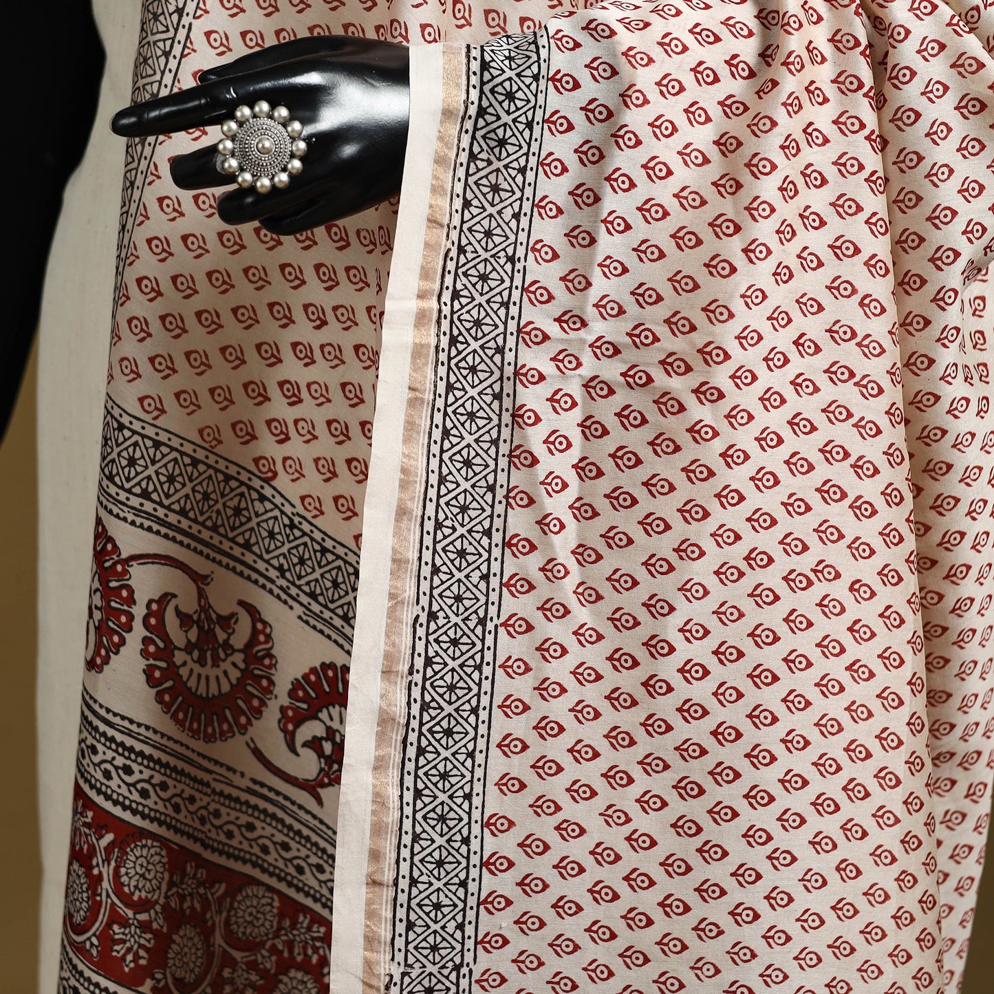 Beige - natural dyed maheshwari silk bagh dupatta 02