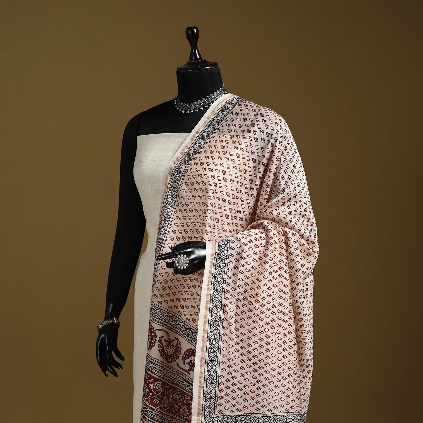 Beige - natural dyed maheshwari silk bagh dupatta 02