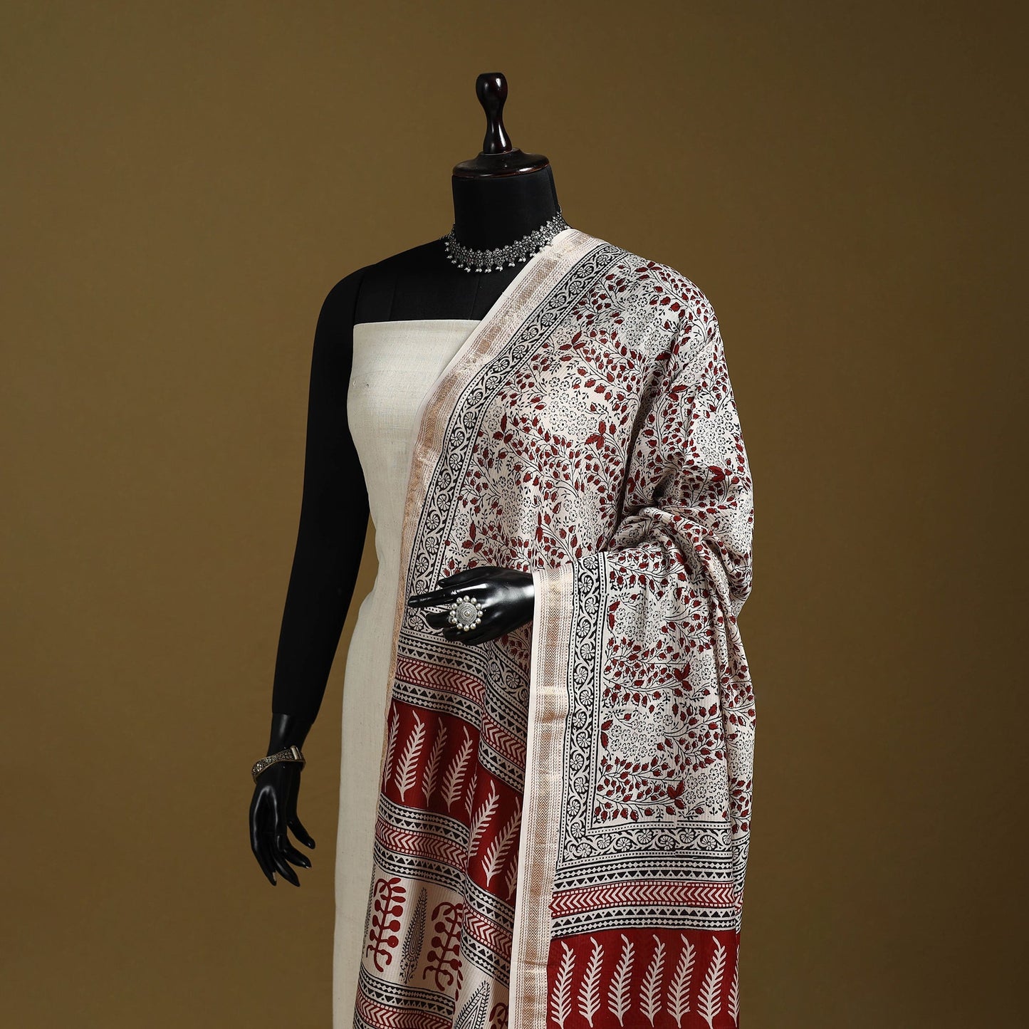 Beige - natural dyed maheshwari silk bagh dupatta 01