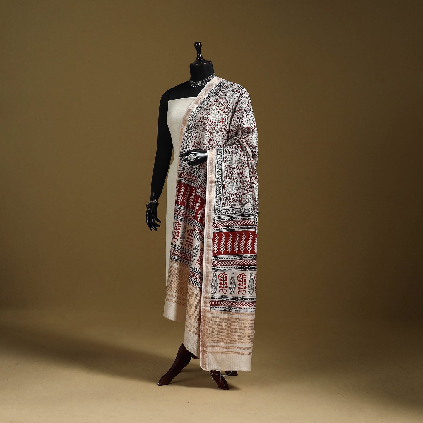 Beige - natural dyed maheshwari silk bagh dupatta 01