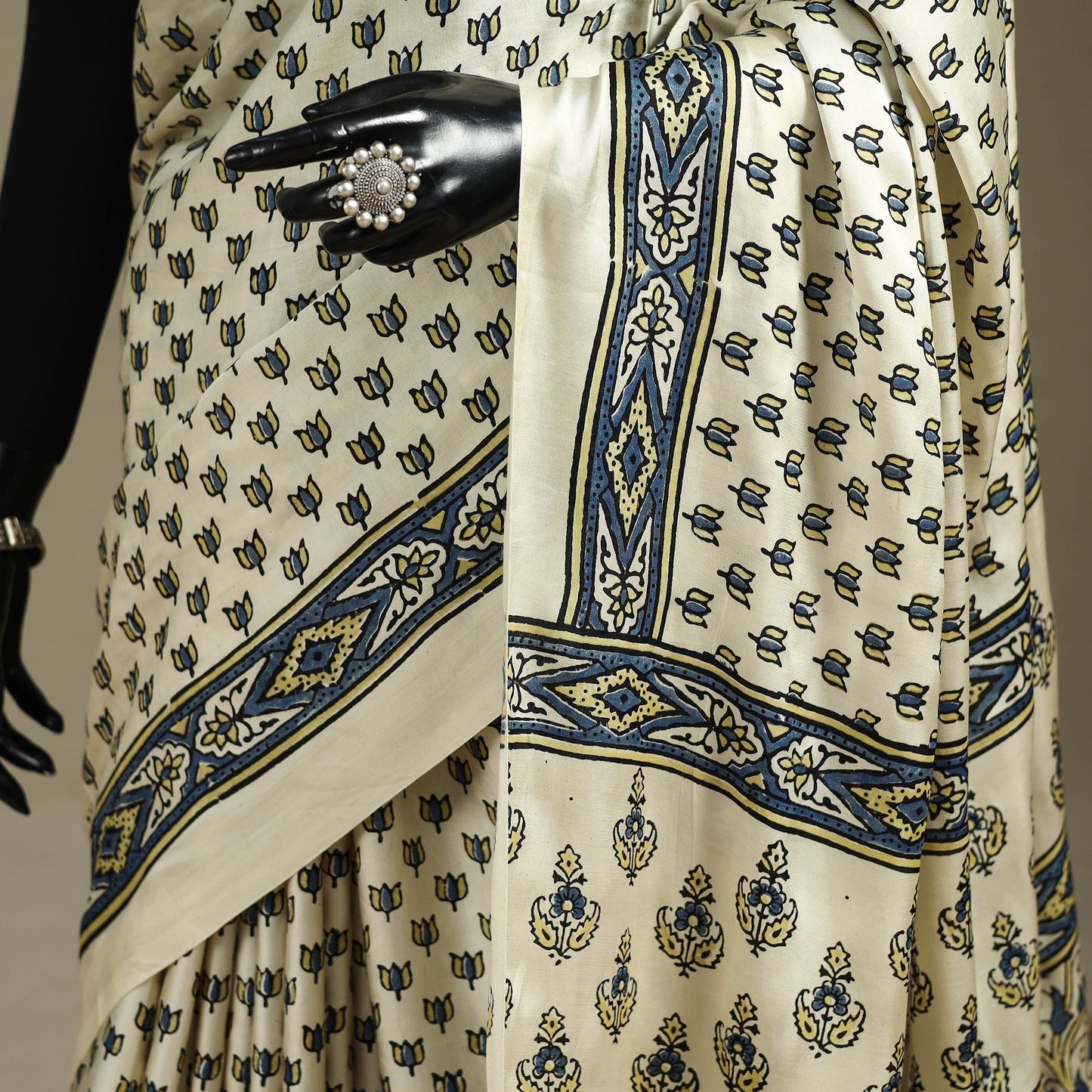 Natural dyed modal silk saree with lagdi patta 05