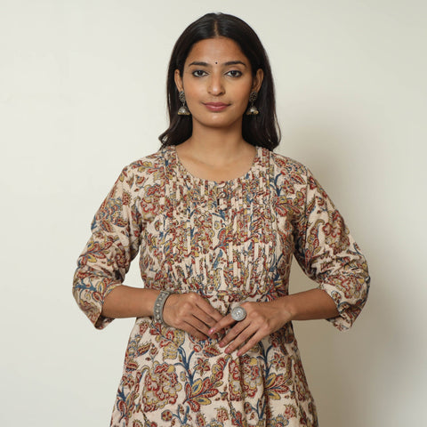 Buy Pedana Kalamkari Hand Block Printed Cotton Pintuck Kurta 59 Online at iTokri.com