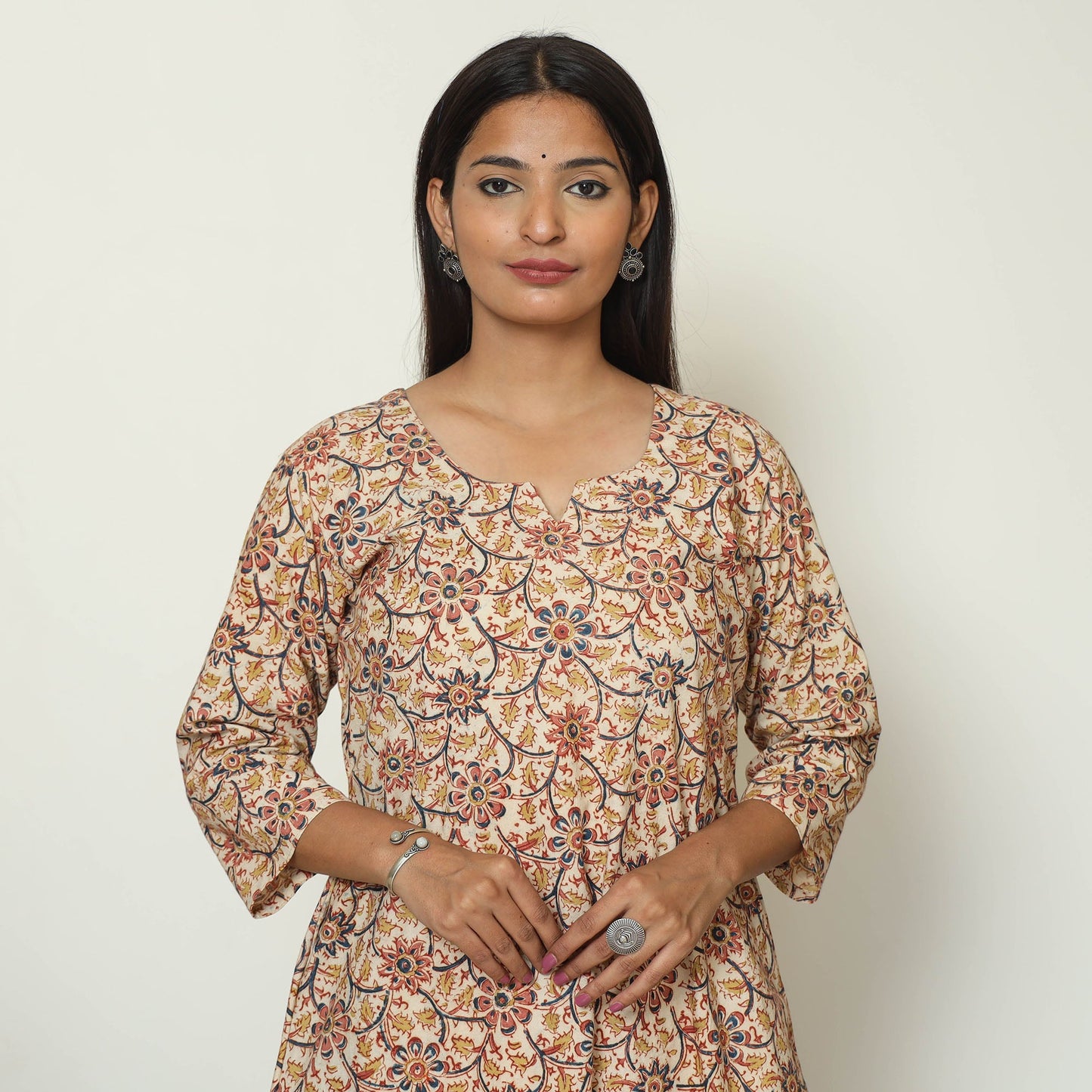 Buy Pedana Kalamkari Hand Block Printed Cotton A-Line Kurta 07 Online at iTokri.com