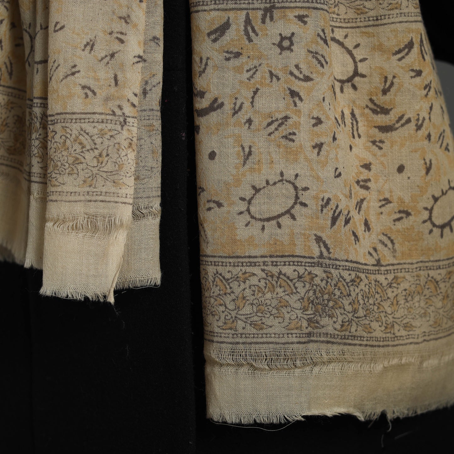 Beige Block Print Pedana Kalamkari Wool Stole