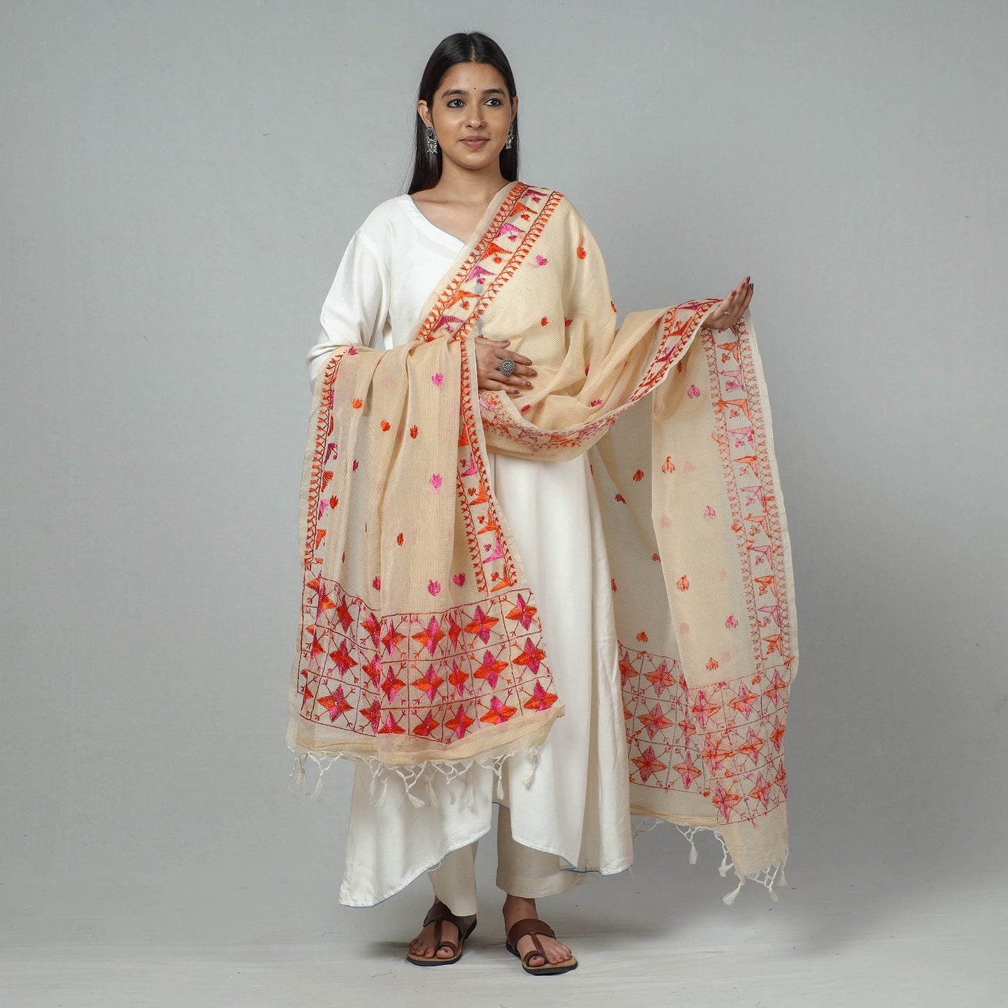 Buy Phulkari Hand Embroidery Kota Doria Silk Dupatta with Tassels Online at iTokri.com