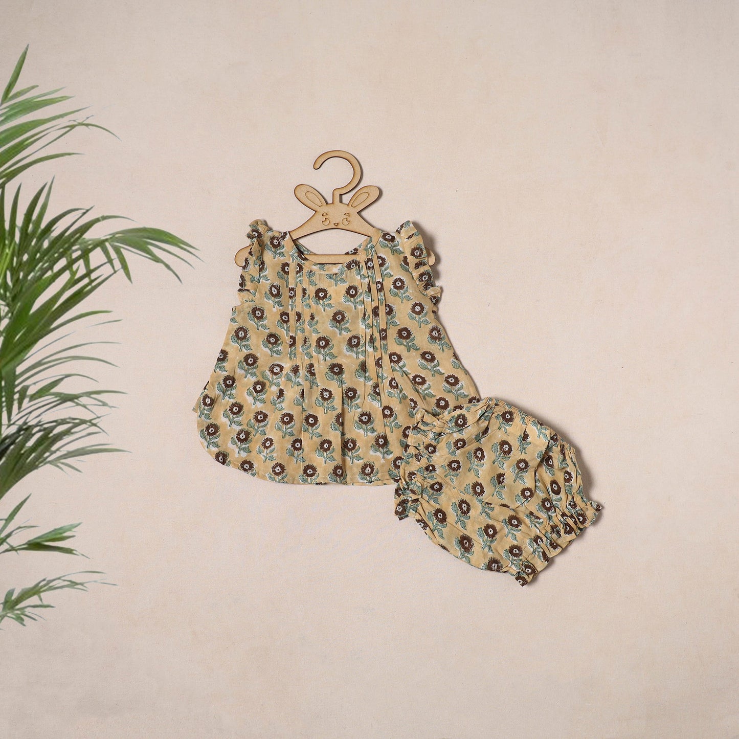 Beige - pure cotton baby girls floral top & shorts (6-12