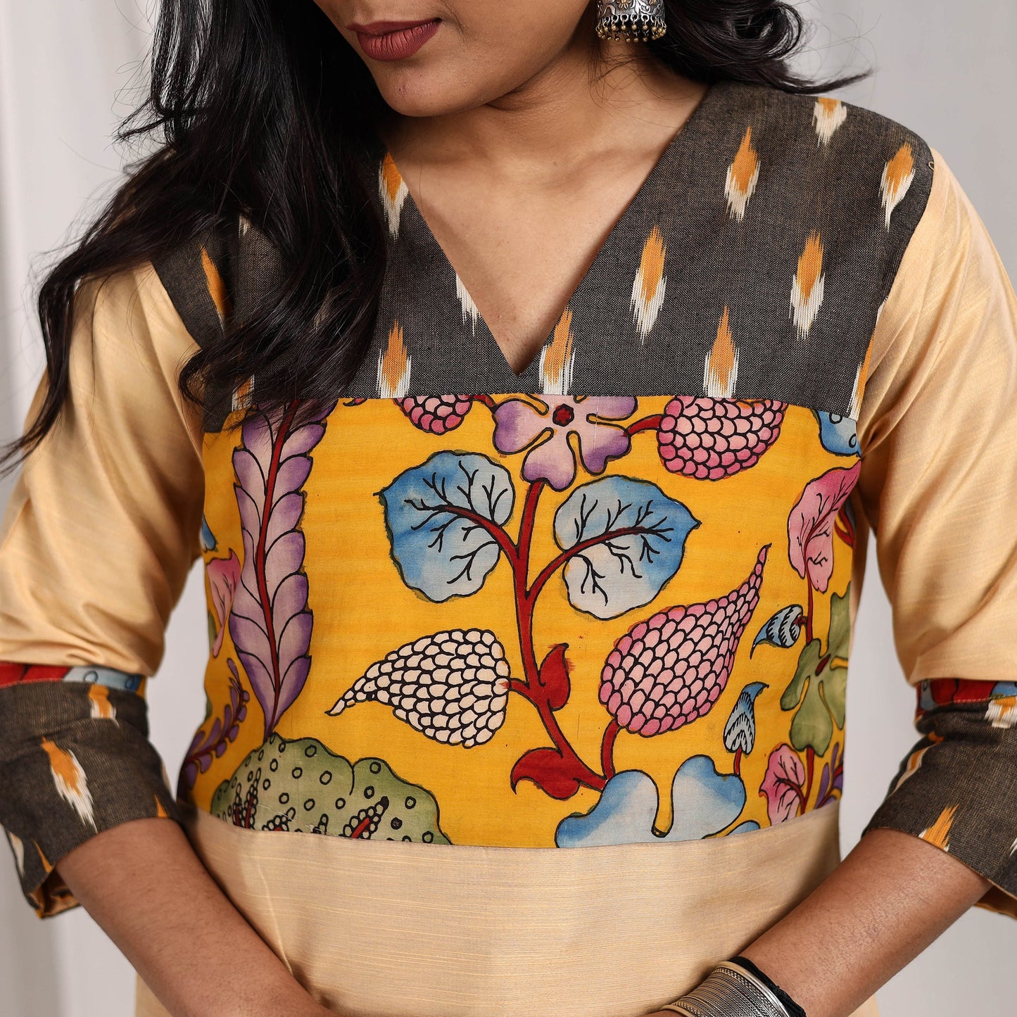 Beige Ruhi Slub Silk Straight Plain Kurta with Patchwork for Women