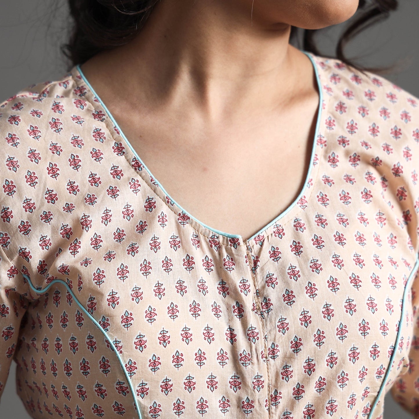 Buy Sanganeri Block Printed Cotton Stitched Blouse Online at iTokri.com