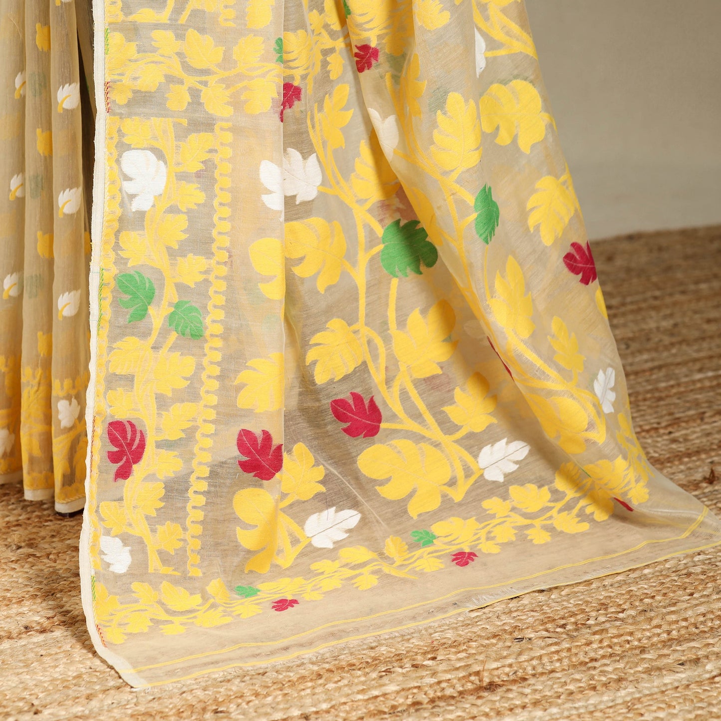 Beige - silk cotton dhakai jamdani saree 04 - handcrafted