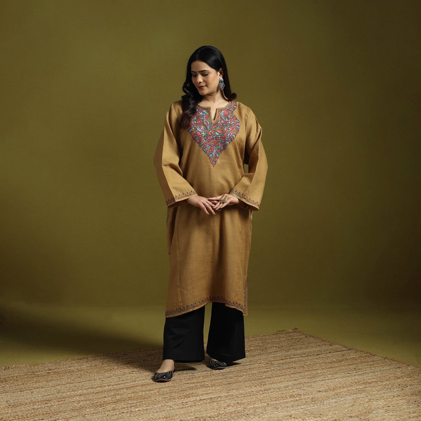 Beige - sozni hand embroidery kashmiri merino wool pheran