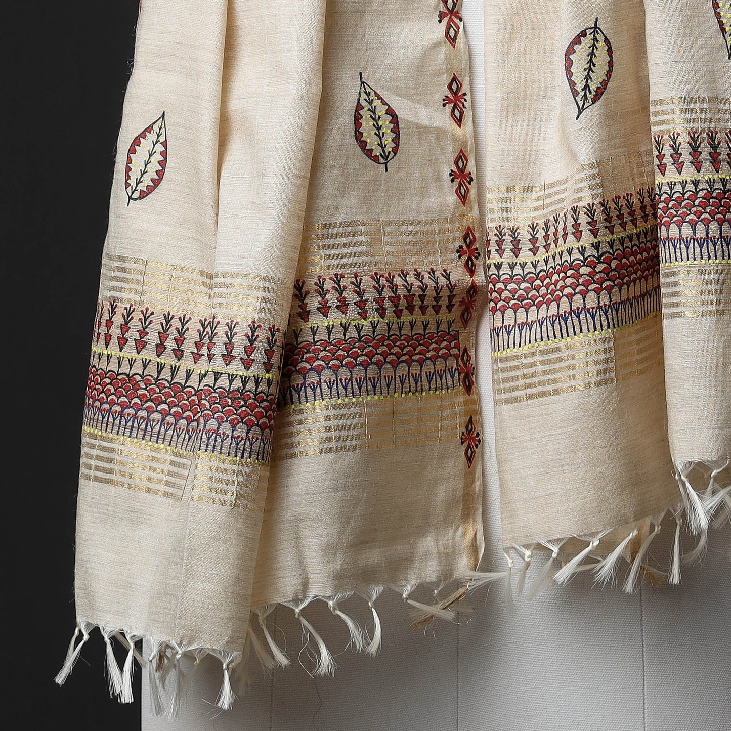  Traditional Godana Handpainted Spun Silk Handloom Stole 