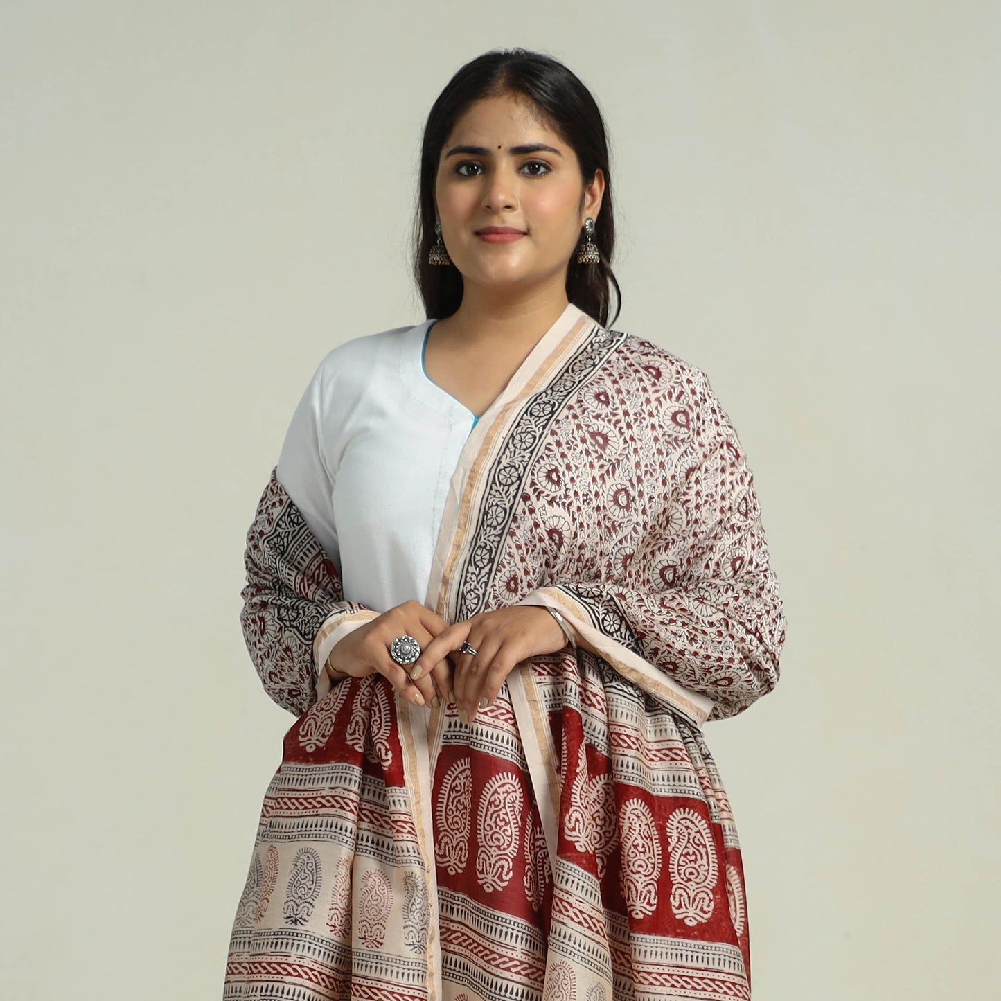 Beige - traditional maheshwari silk bagh dupatta 31