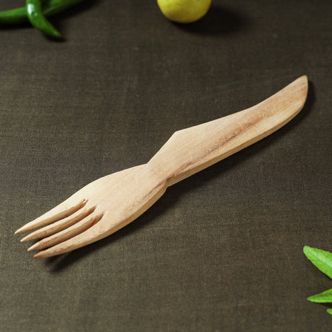  Handmade Udayagiri Beige Wooden Serving Kajur Fork 01