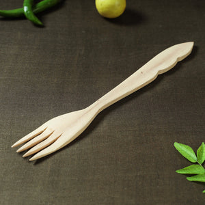  Handmade Udayagiri Beige Wooden Serving Kajur Fork 02