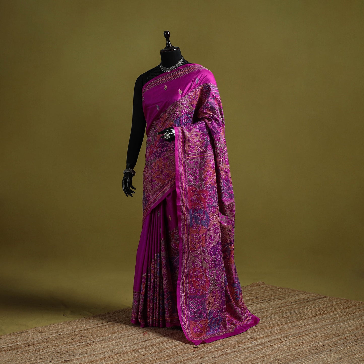 Bengal hand embroidery bangalore silk handloom kantha saree