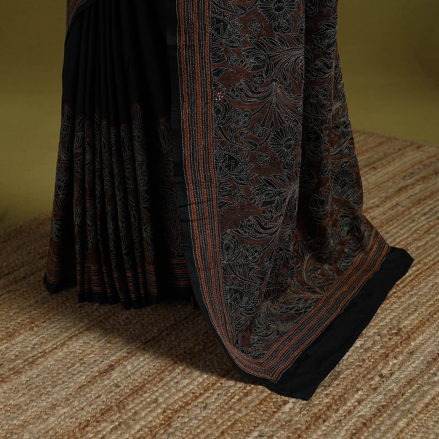 Bengal hand embroidery bangalore silk handloom kantha saree