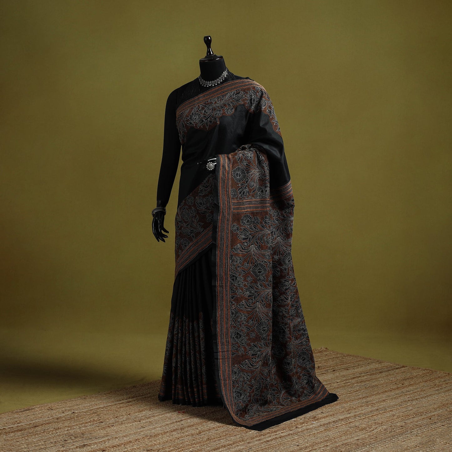 Bengal hand embroidery bangalore silk handloom kantha saree