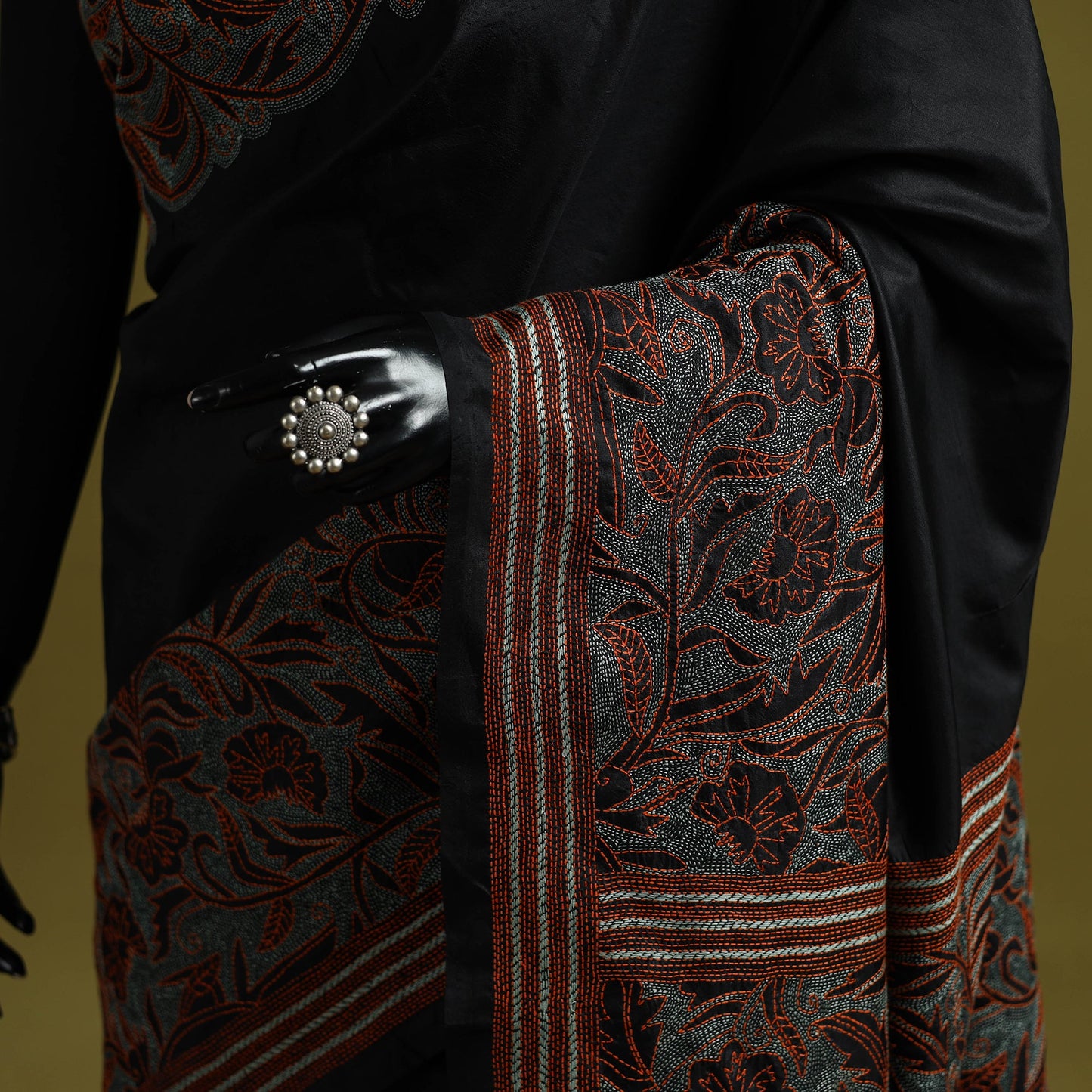 Bengal hand embroidery bangalore silk handloom kantha saree