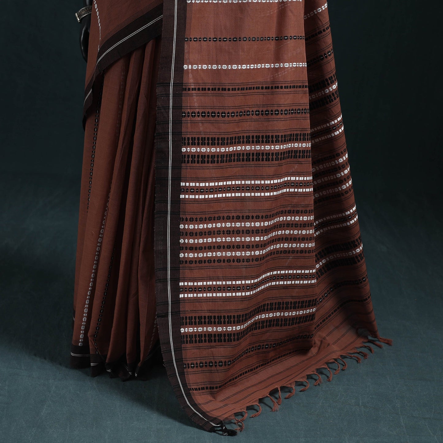 Bengal handwoven cotton begumpuri saree 10 - handcrafted