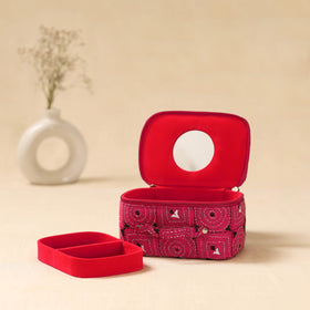 Bengal kantha work handcrafted jewellery box with mirror 02