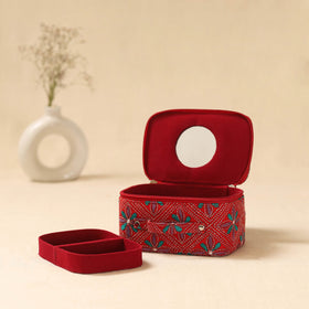 Bengal kantha work handcrafted jewellery box with mirror 08