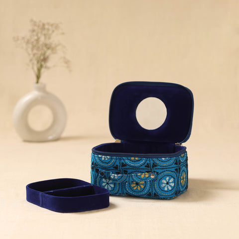 Bengal kantha work handcrafted jewellery box with mirror 09