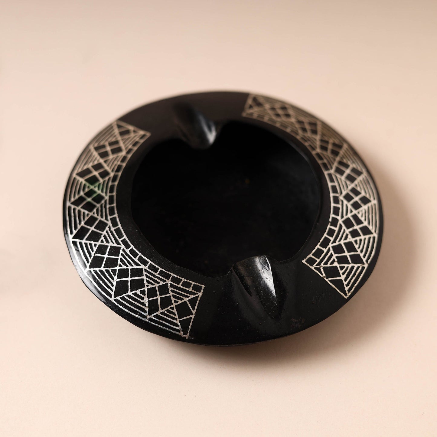 Buy Bidri Work Pure Silver Inlay Ashtray Online