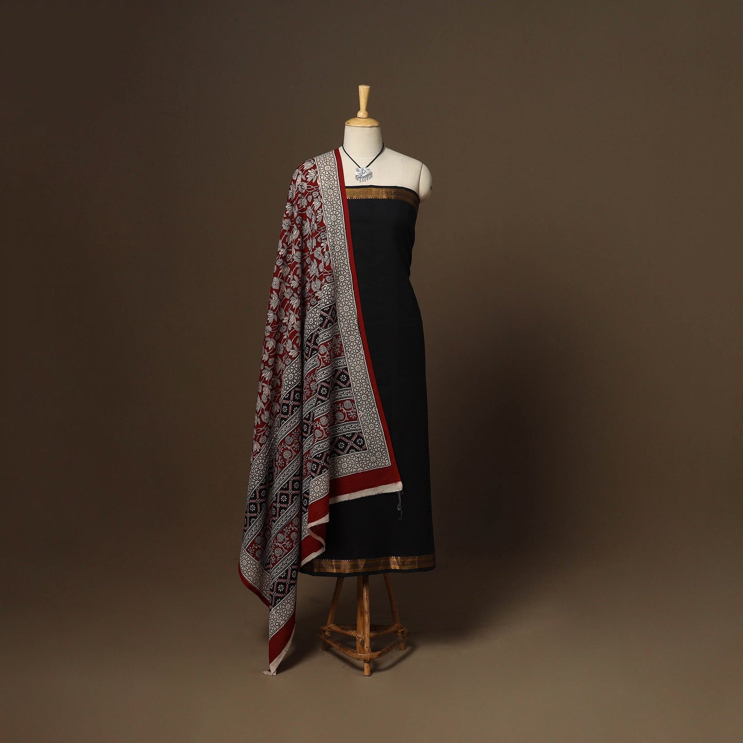 Black - 2pc handloom cotton unstitched mangalagiri dress