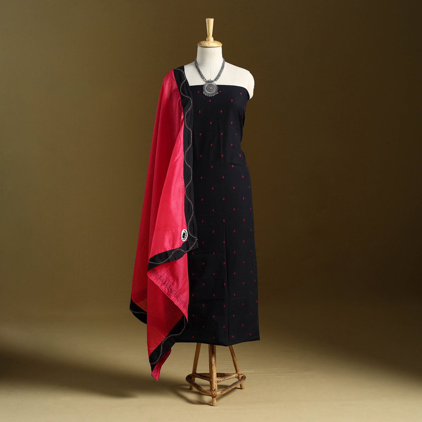 Black 2pc Jacquard Cotton Kurta with Chanderi Dupatta