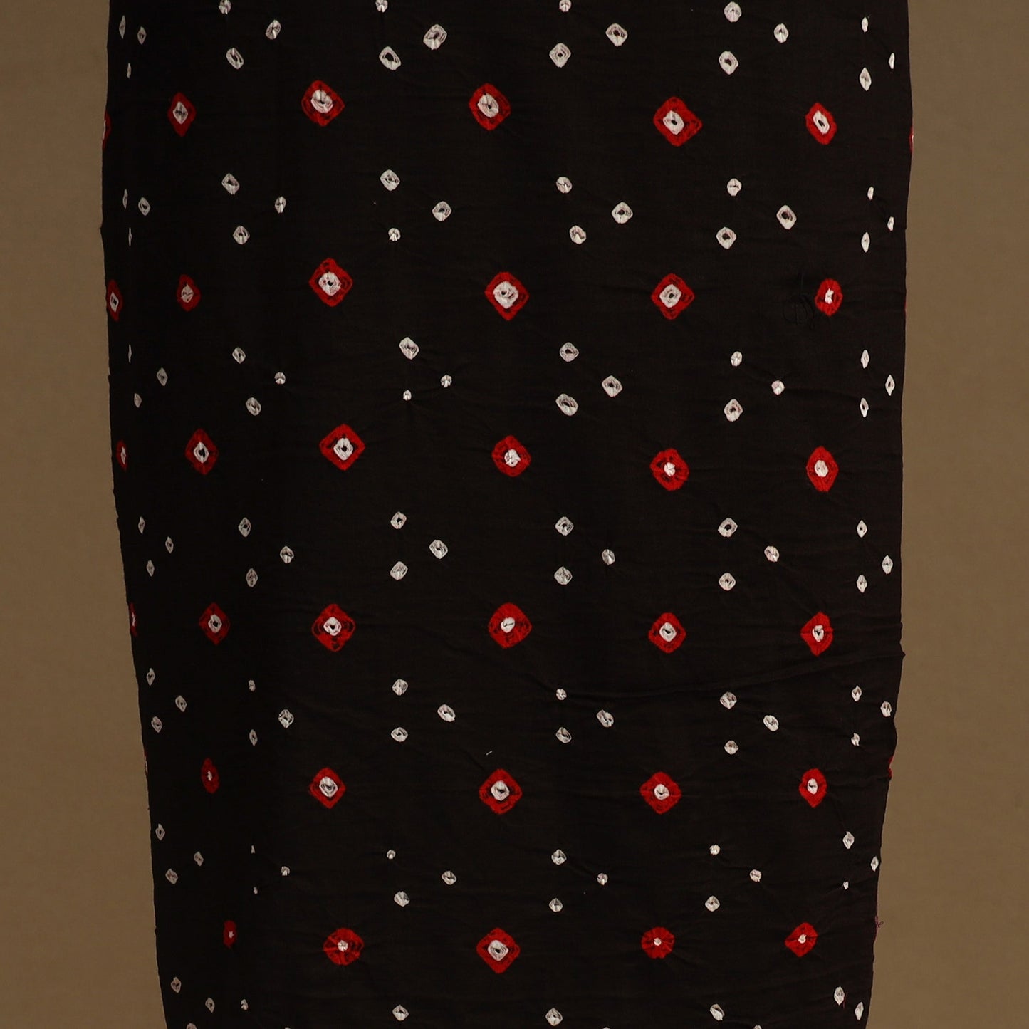 Black 2pc Unstitched Bandhani Dress Material with Jewellery Set