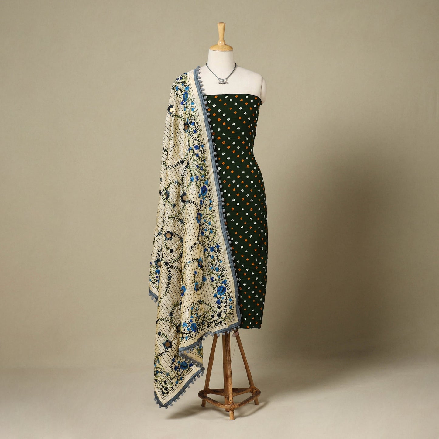 Black 2pc Unstitched Bandhani Dress Material with Jewellery Set