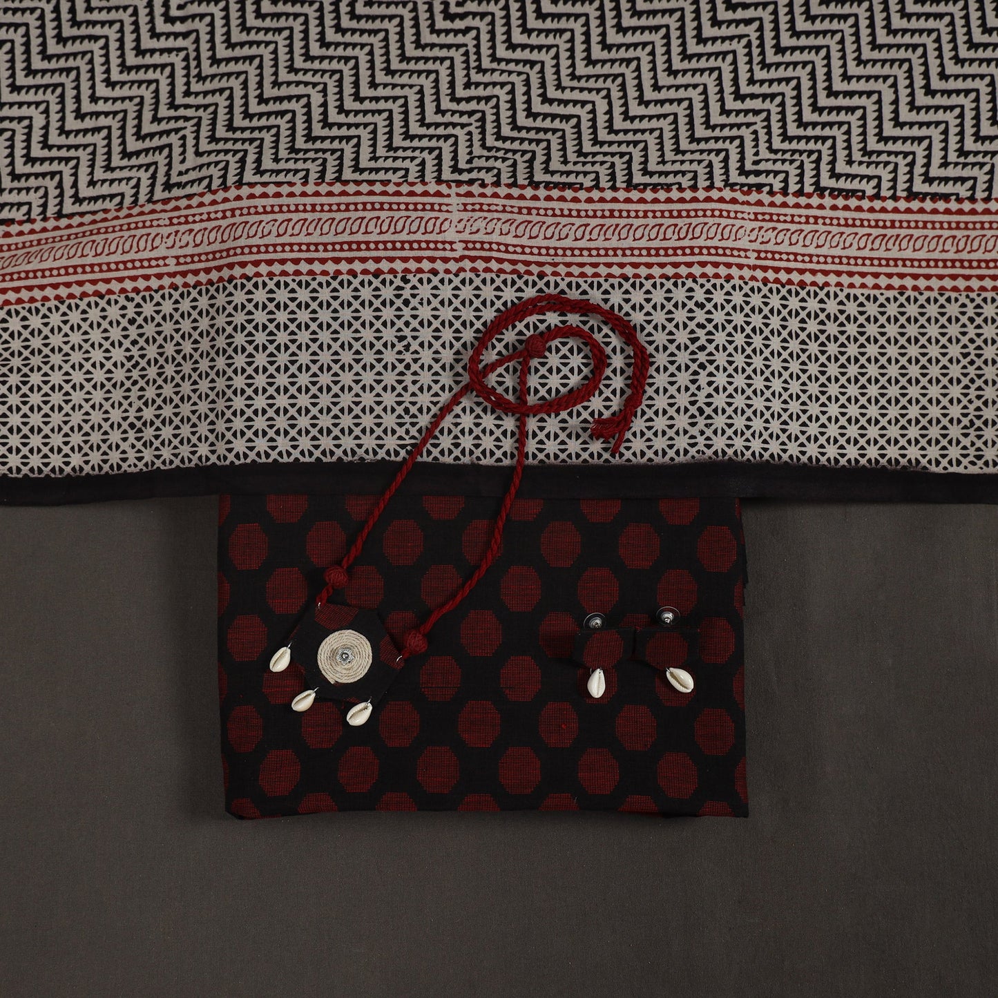 Black 2pc Unstitched Jacquard Dress Material with Jewellery Set