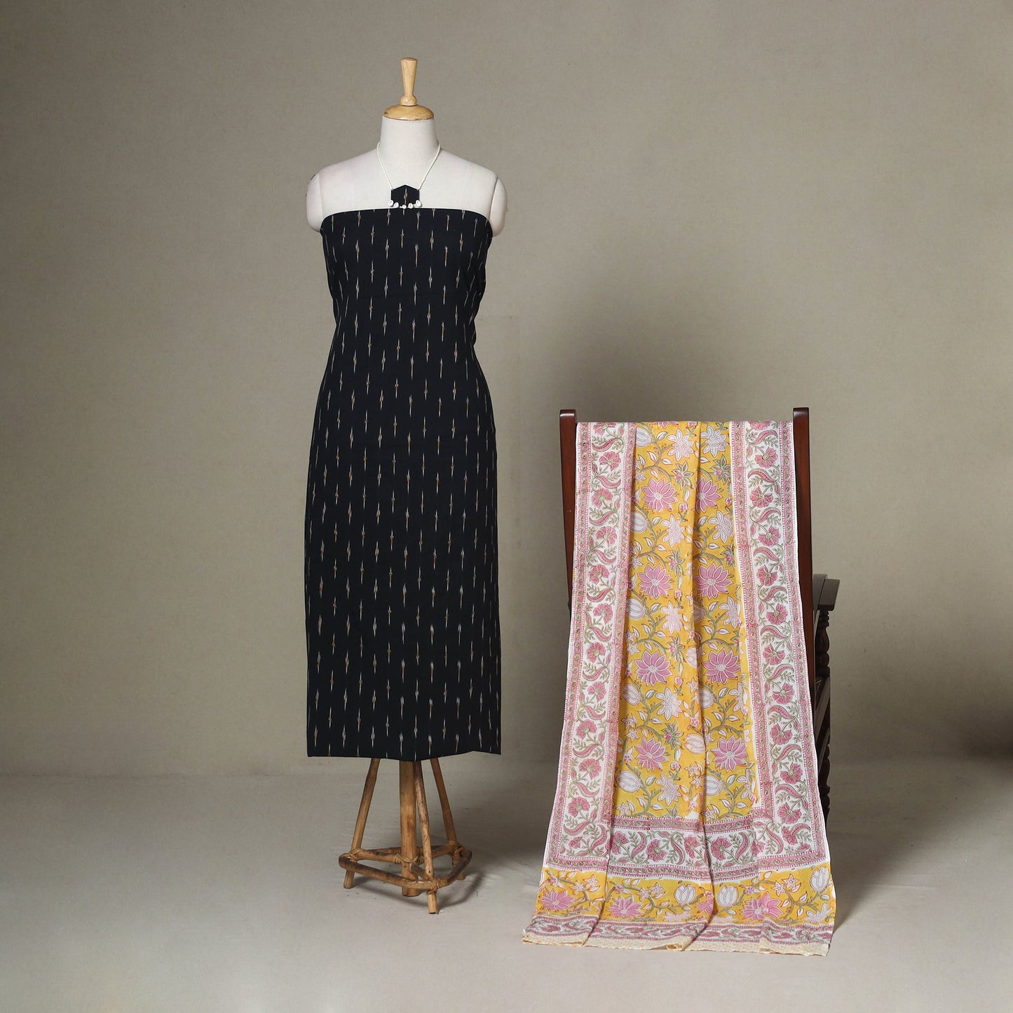 Black - 2pc unstitched pochampally ikat dress material