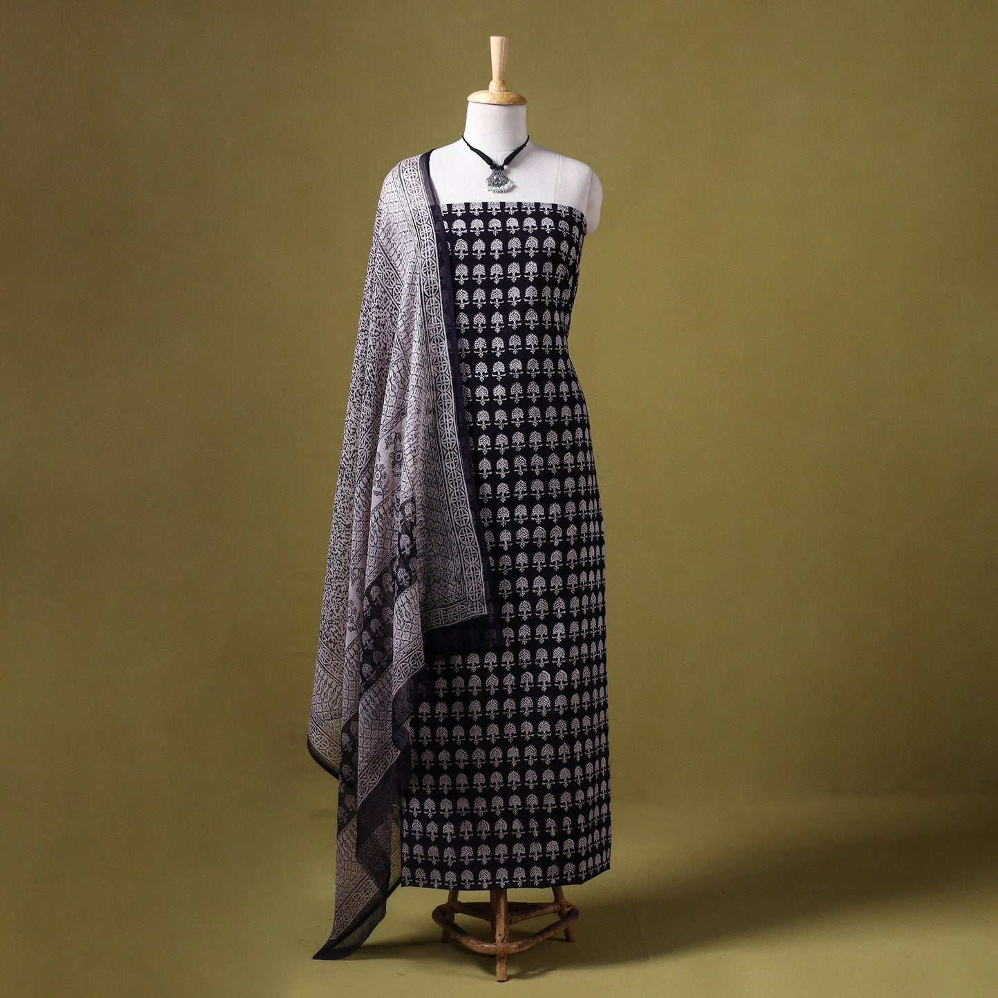 Black - 3pc cotton bagh unstitched dress material