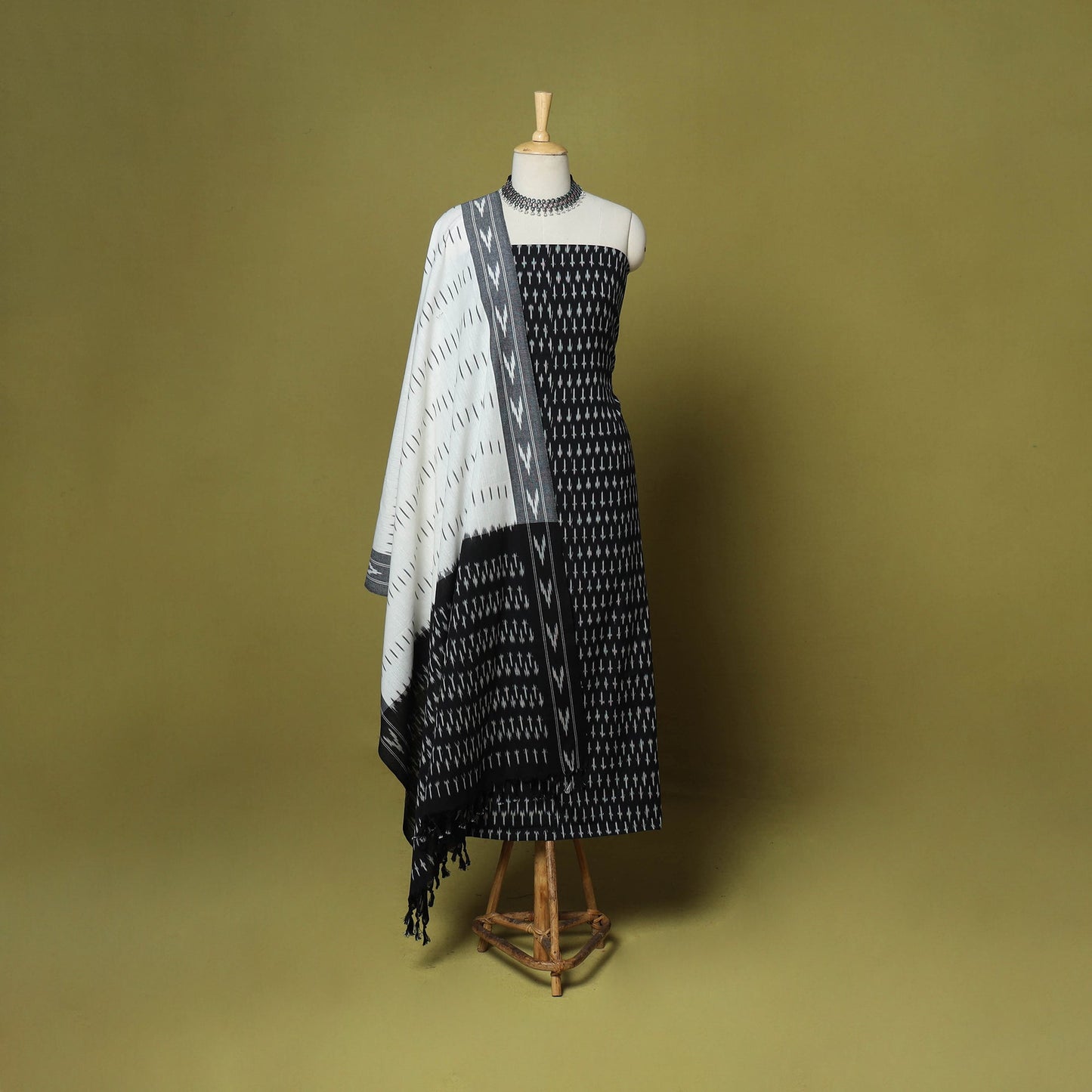 Black - 3pc handloom cotton unstitched pochampally ikat