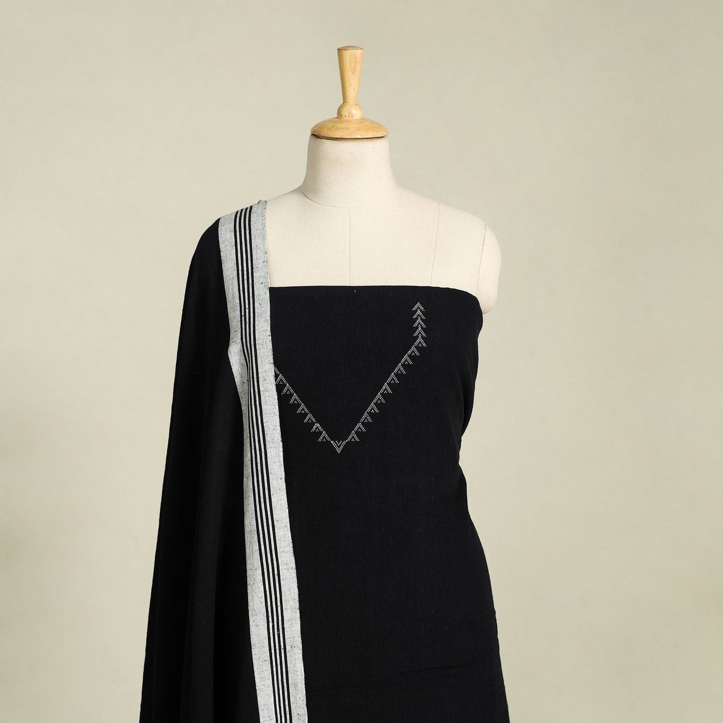 Buy 3pc Kutch Handloom Organic Kala Cotton Dress Material