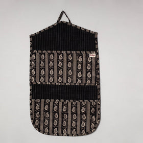 Black - 4 pockets handcrafted cotton wall hanging letter